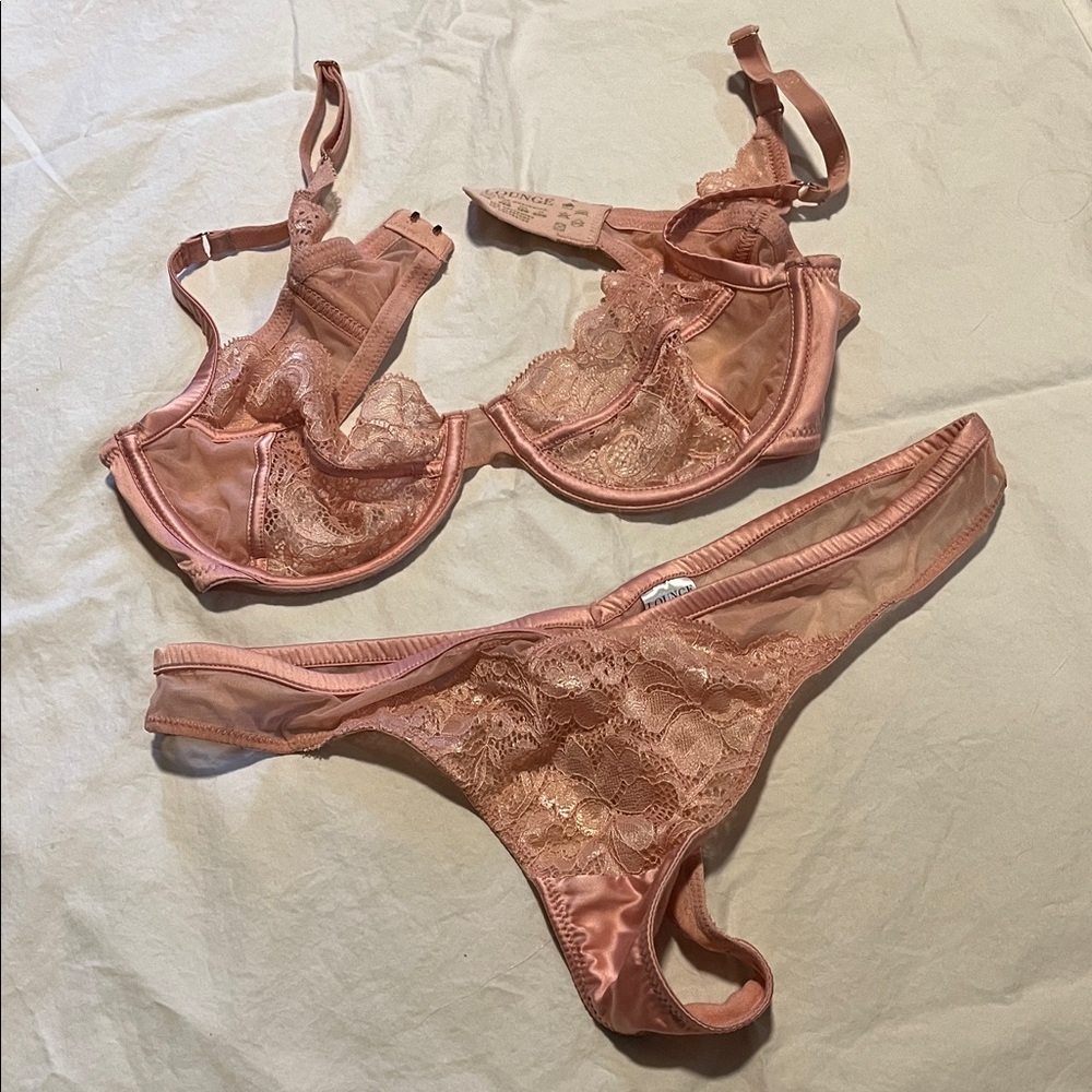 Lounge Underwear Louise Lace Women's Intimate Set in Peach